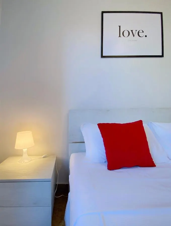 Comodo E Confortevole Nel Cuore Pulsante Di Pisa Apartman